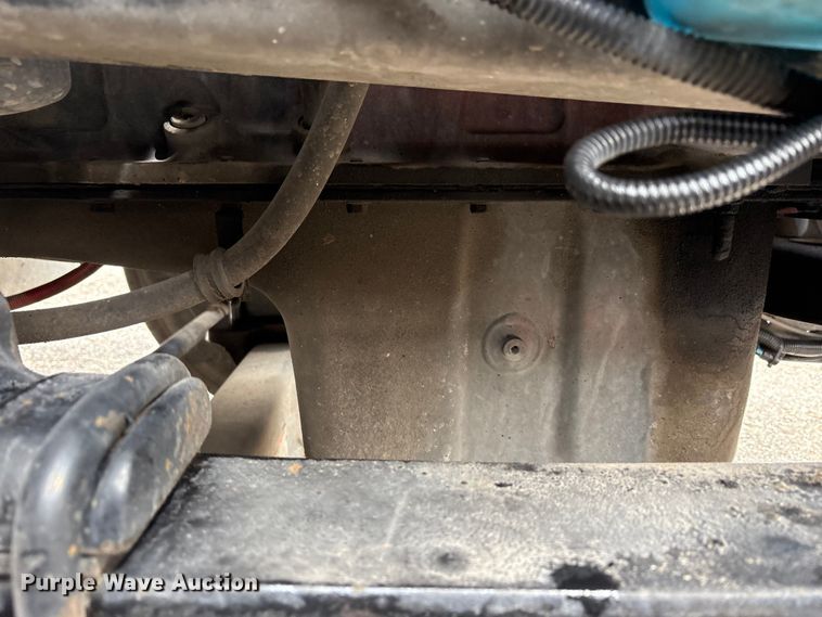 image for item EC4348 2016 International Prostar semi truck