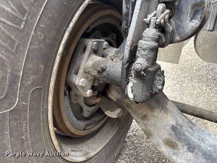 image for item EC4348 2016 International Prostar semi truck