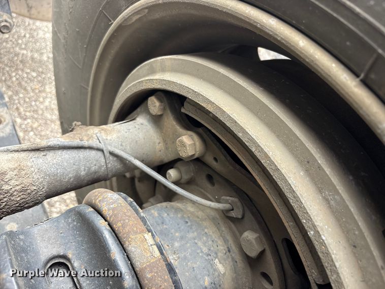 image for item EC4348 2016 International Prostar semi truck