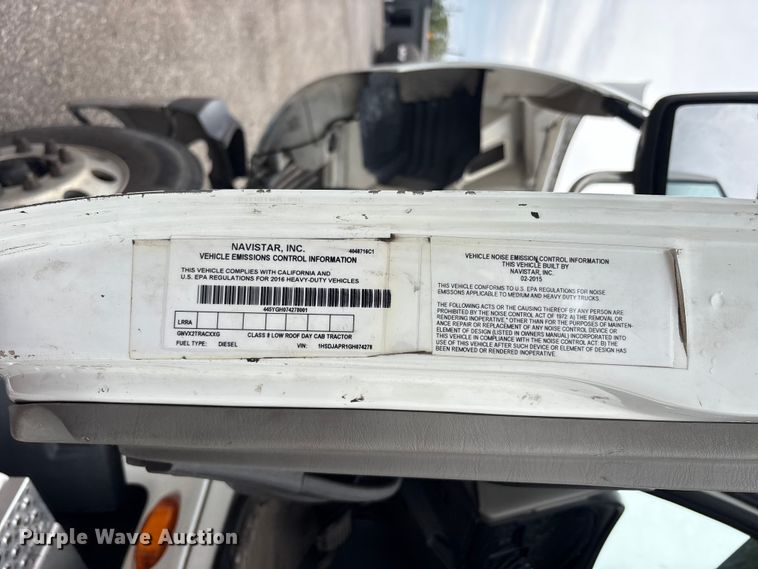 image for item EC4348 2016 International Prostar semi truck