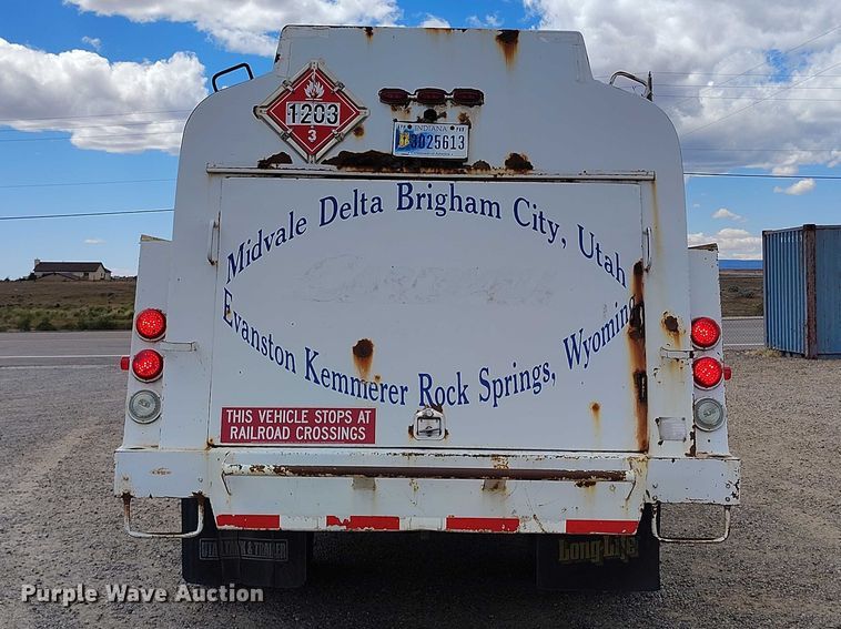 image for item ED0096 2008 Peterbilt 335 fuel truck