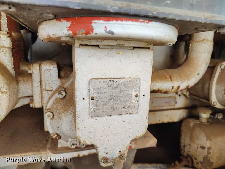 image for item ED0096 2008 Peterbilt 335 fuel truck