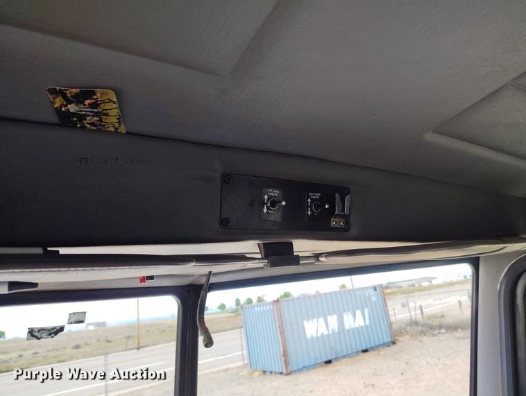 image for item ED0096 2008 Peterbilt 335 fuel truck