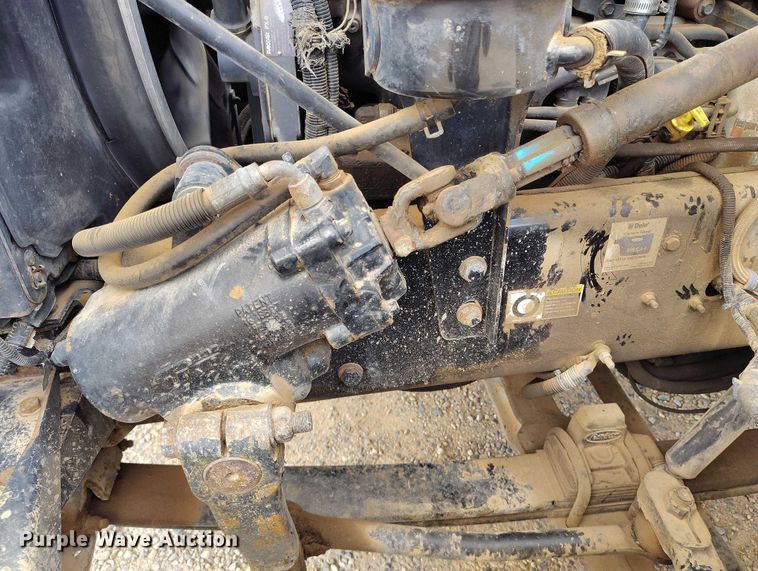 image for item ED0096 2008 Peterbilt 335 fuel truck