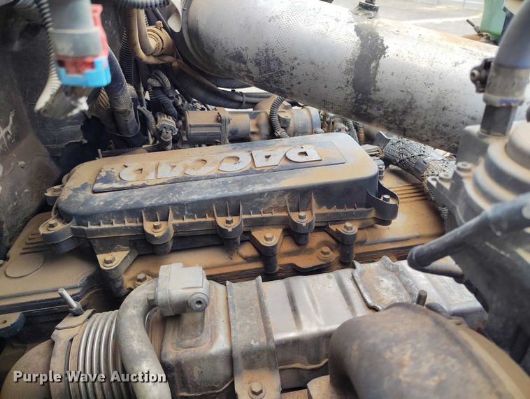 image for item ED0096 2008 Peterbilt 335 fuel truck