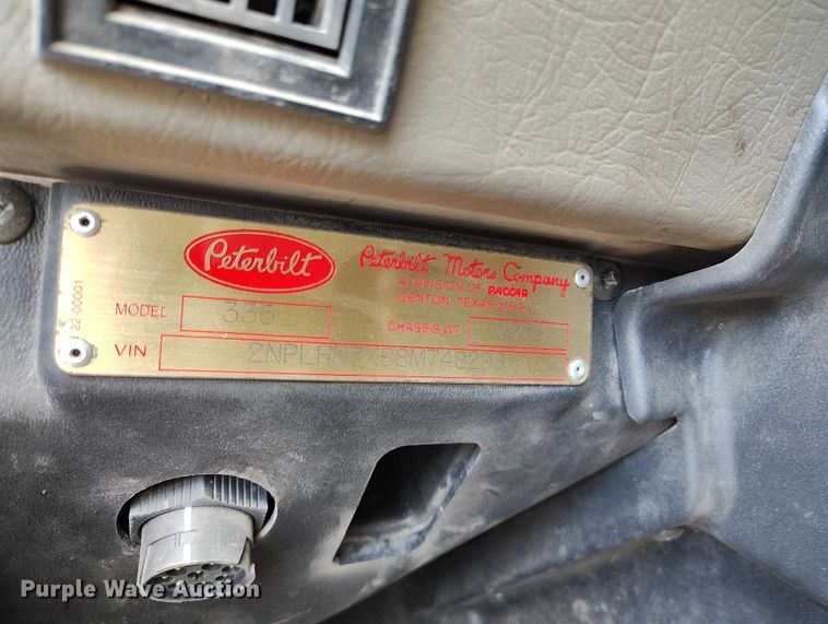image for item ED0096 2008 Peterbilt 335 fuel truck