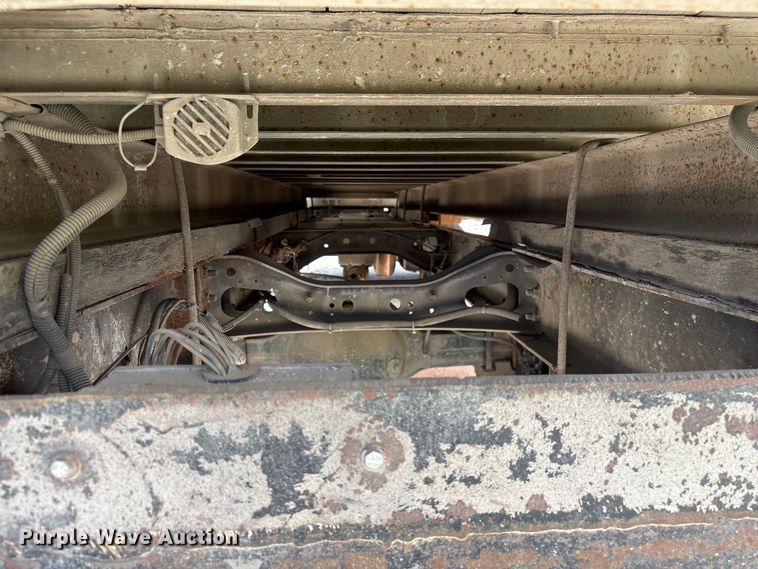 image for item EF1049 2007 International 4300 flatbed truck