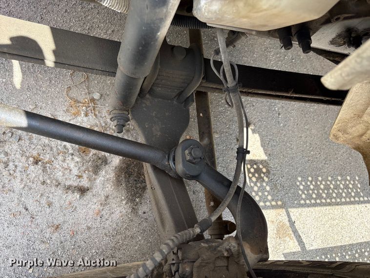 image for item EF1049 2007 International 4300 flatbed truck