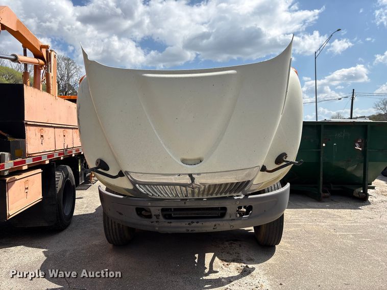 image for item EF1049 2007 International 4300 flatbed truck