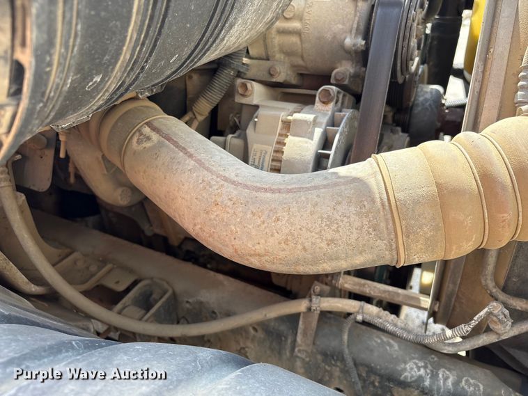 image for item EF1049 2007 International 4300 flatbed truck