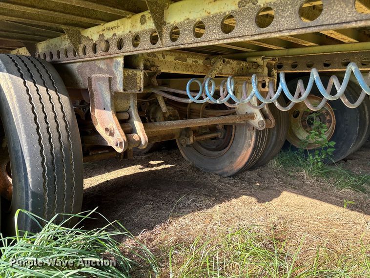 image for item EF1071 1984 Lufkin dry van trailer