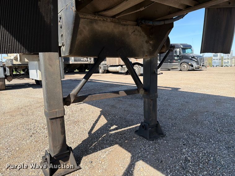 image for item EF2468 2004 Warren Manufacturing, Inc. feed delivery trailer
