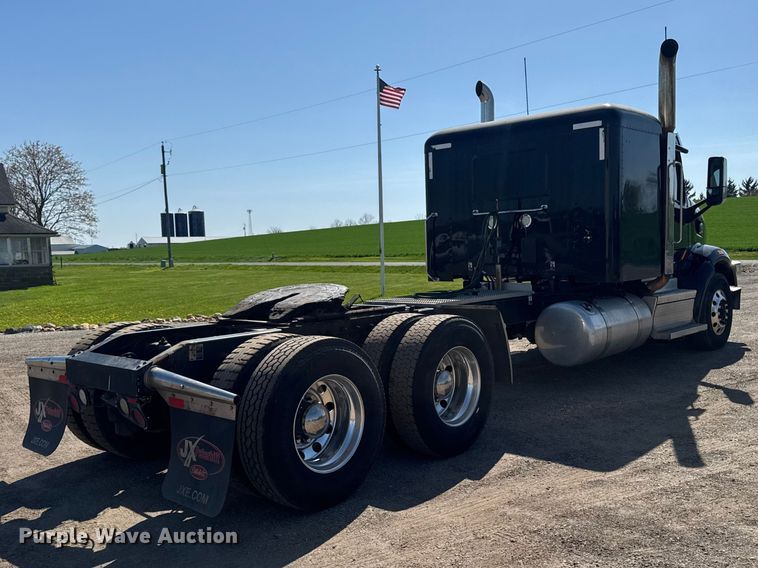 image for item EF2469 2018 Peterbilt 567 semi truck