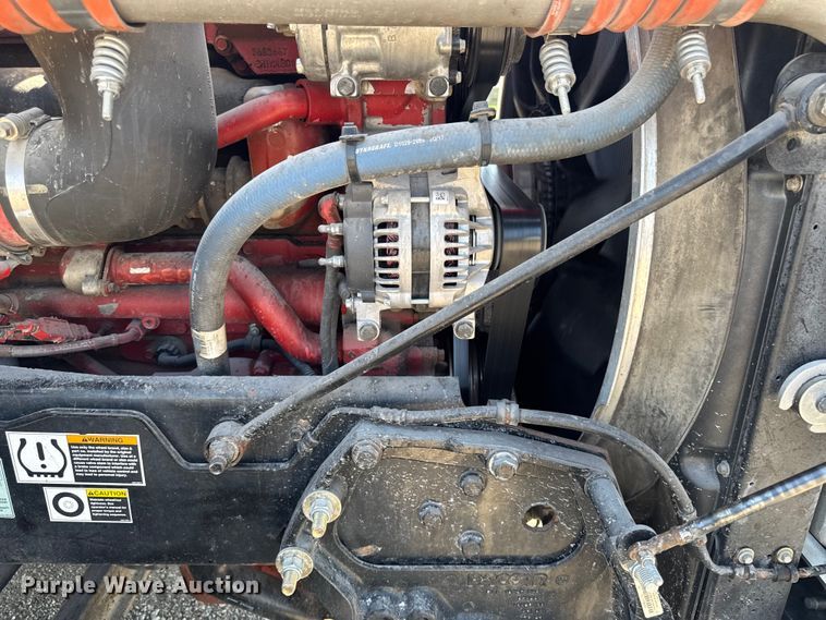 image for item EF2469 2018 Peterbilt 567 semi truck