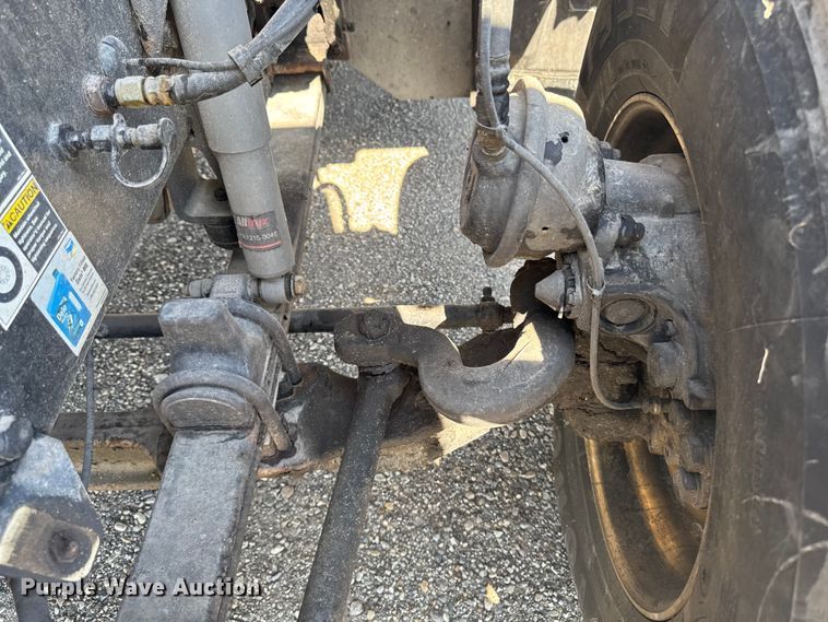 image for item EF2469 2018 Peterbilt 567 semi truck