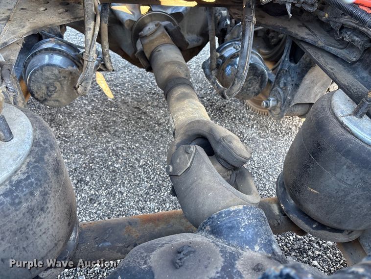 image for item EG8854 2018 Kenworth T800 Glider semi truck