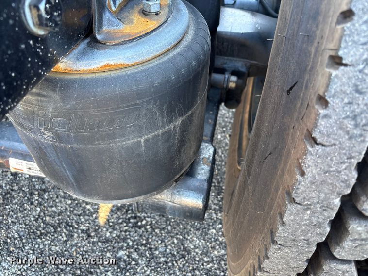 image for item EG8854 2018 Kenworth T800 Glider semi truck