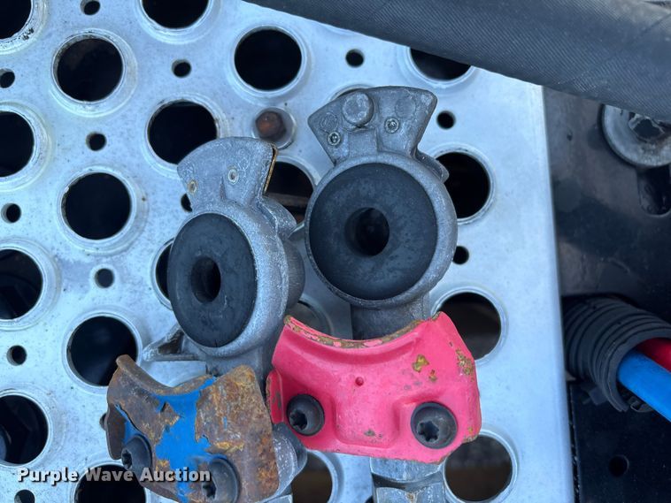 image for item EG8854 2018 Kenworth T800 Glider semi truck