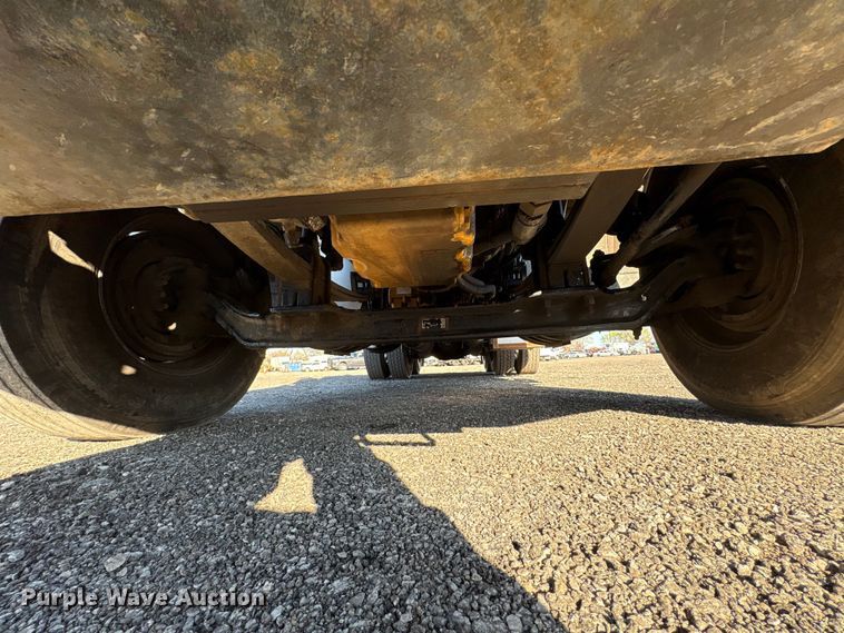 image for item EG8854 2018 Kenworth T800 Glider semi truck