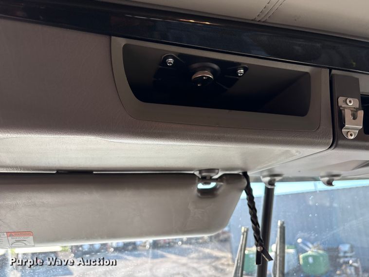 image for item EG8854 2018 Kenworth T800 Glider semi truck