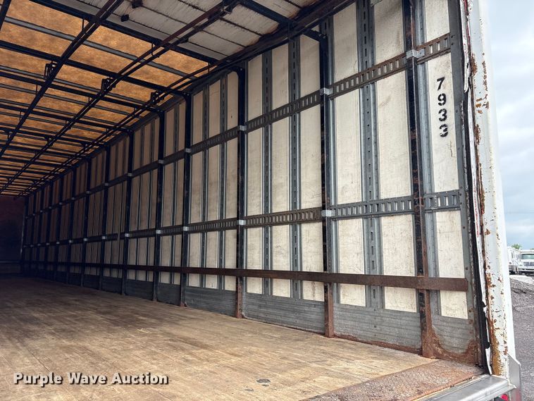 image for item EG8974 2014 Great Dane CS1-1314-02053 dry van trailer