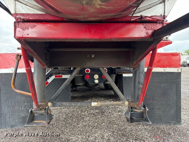 image for item EG8975 1989 Brenner Trailers tank trailer