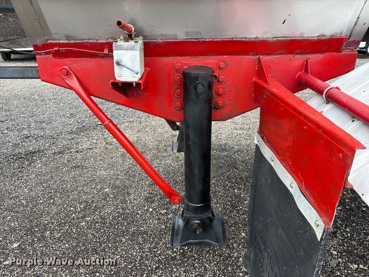 image for item EG8975 1989 Brenner Trailers tank trailer