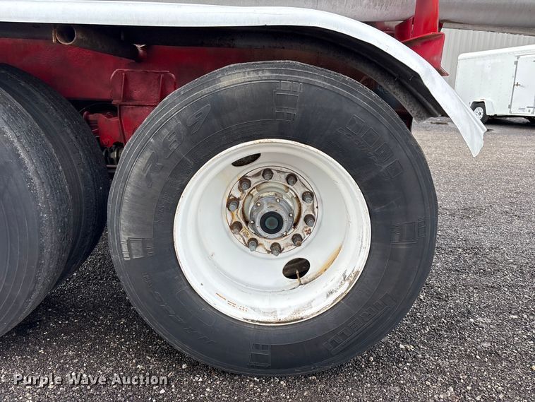 image for item EG8975 1989 Brenner Trailers tank trailer