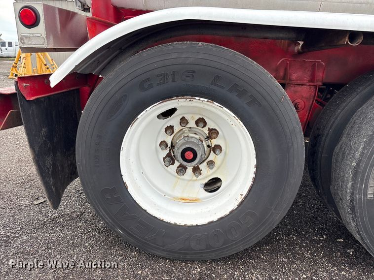 image for item EG8975 1989 Brenner Trailers tank trailer