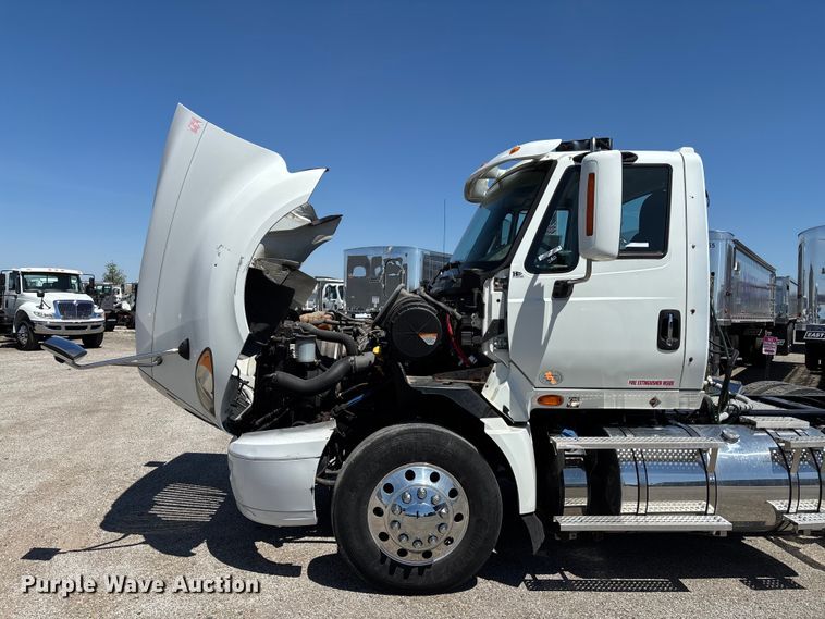 image for item EM0094 2016 International LF687 semi truck