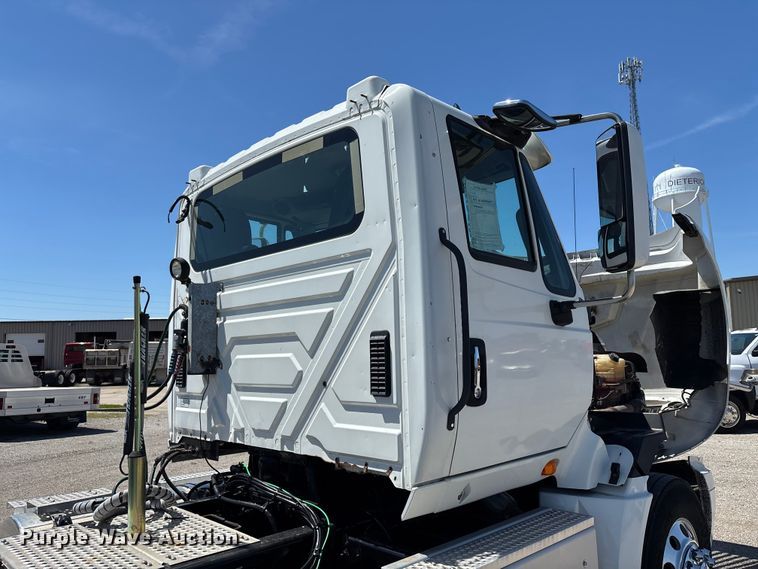 image for item EM0094 2016 International LF687 semi truck