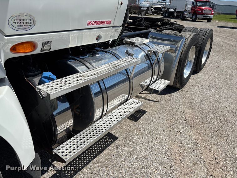 image for item EM0094 2016 International LF687 semi truck