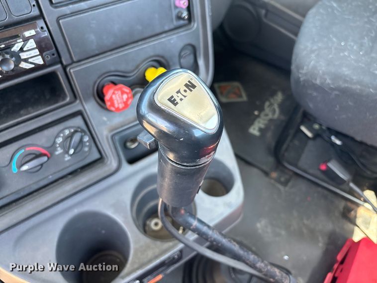 image for item EM0094 2016 International LF687 semi truck