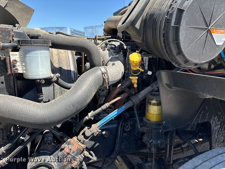 image for item EM0094 2016 International LF687 semi truck