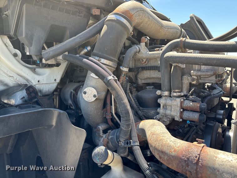 image for item EM0094 2016 International LF687 semi truck