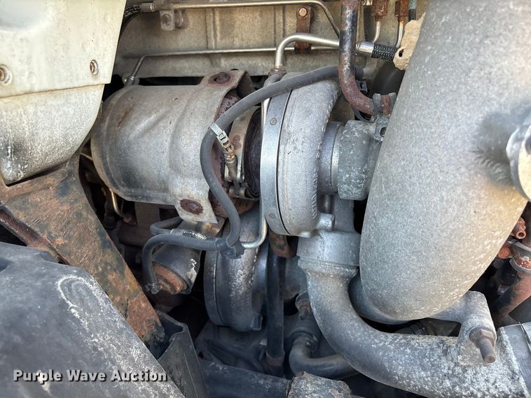 image for item EM0094 2016 International LF687 semi truck