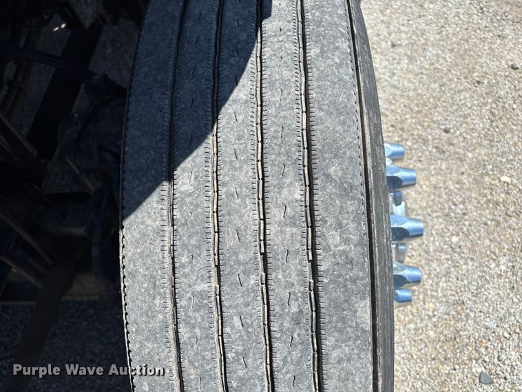 image for item EM0094 2016 International LF687 semi truck