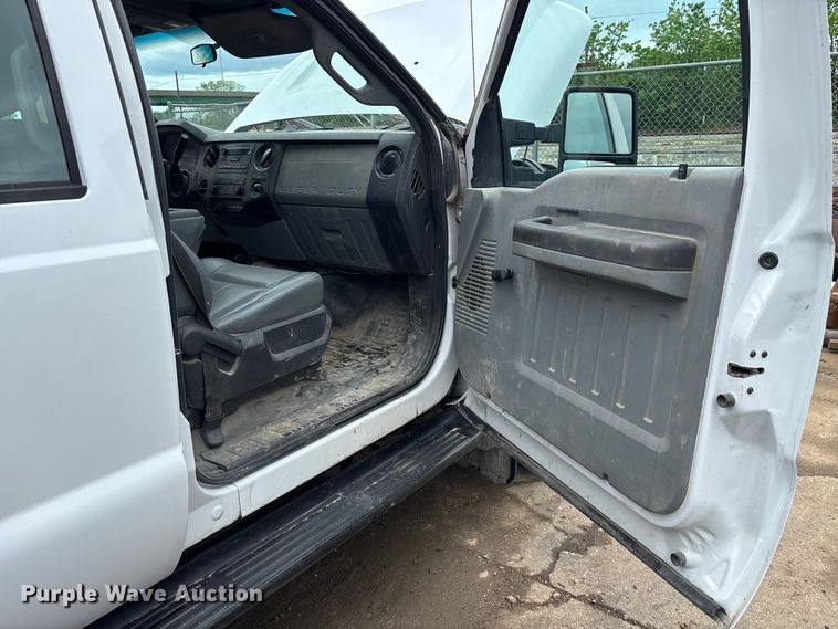 image for item EM0095 2011 Ford F550 Super Duty Crew Cab utility / service truck