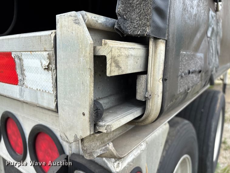 image for item EM0097 2015 East Conestoga flatbed trailer