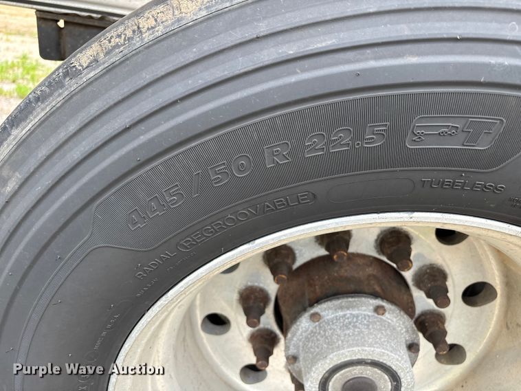 image for item EM0097 2015 East Conestoga flatbed trailer