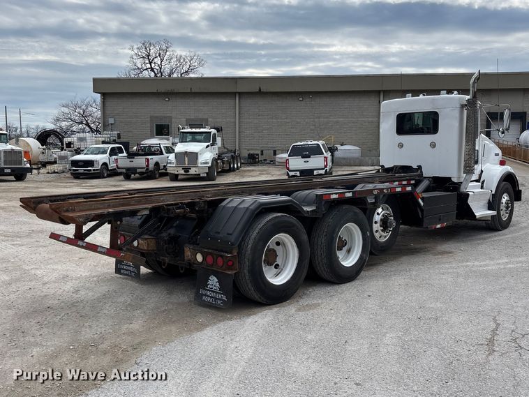 image for item EO4139 2012 Kenworth T800 roll-off container truck