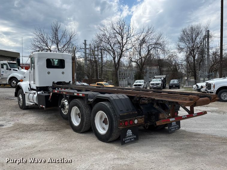 image for item EO4139 2012 Kenworth T800 roll-off container truck