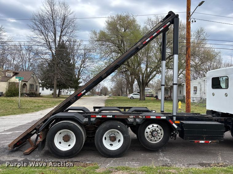 image for item EO4139 2012 Kenworth T800 roll-off container truck