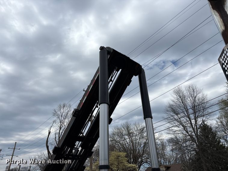 image for item EO4139 2012 Kenworth T800 roll-off container truck