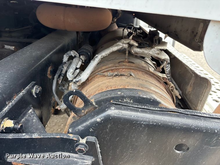 image for item EO4139 2012 Kenworth T800 roll-off container truck