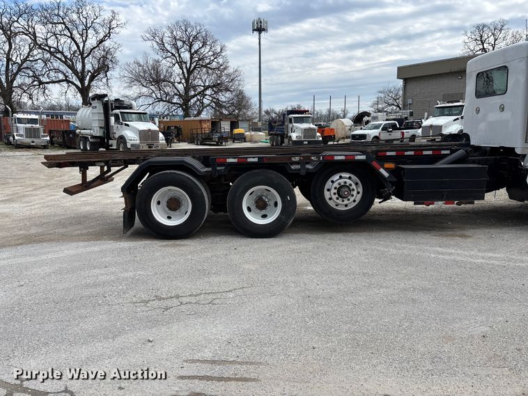 image for item EO4139 2012 Kenworth T800 roll-off container truck