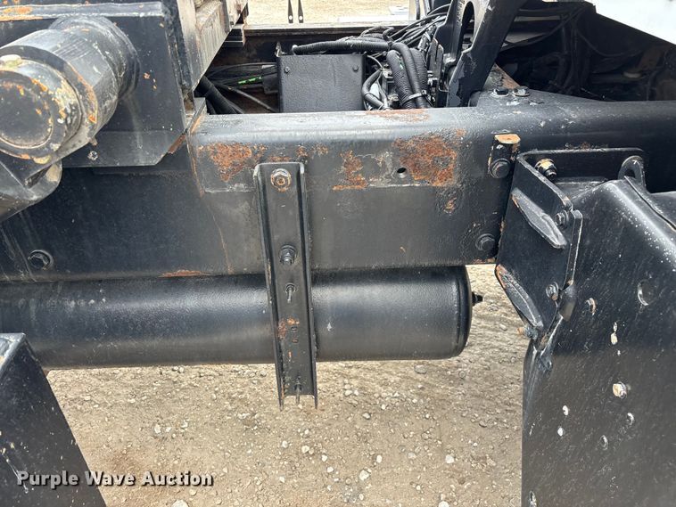 image for item EO4139 2012 Kenworth T800 roll-off container truck