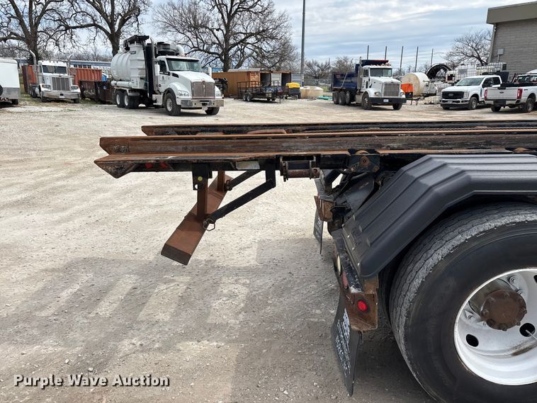 image for item EO4139 2012 Kenworth T800 roll-off container truck