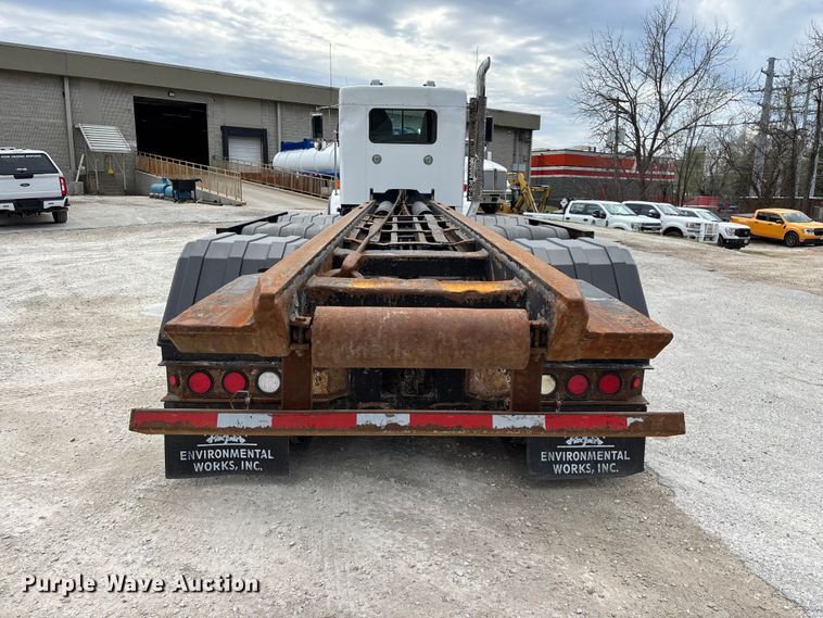 image for item EO4139 2012 Kenworth T800 roll-off container truck