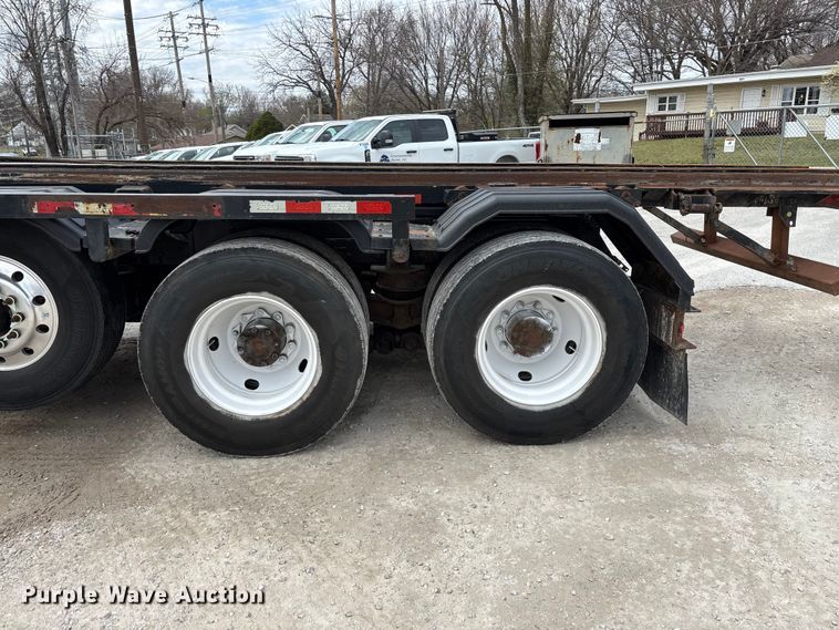 image for item EO4139 2012 Kenworth T800 roll-off container truck